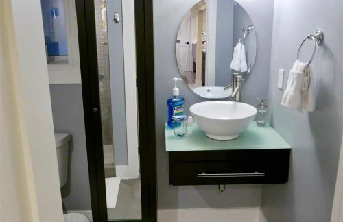 Cozy Industrial Bijou Studio with parking - Foto 8