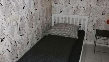 Ferienhaus Stein, TOP Monteurwohnung, sehr groß, 4 Einzelzimmer, Doppelzimmer, Übernachtung bis zu 8 Personen möglich - Foto 3