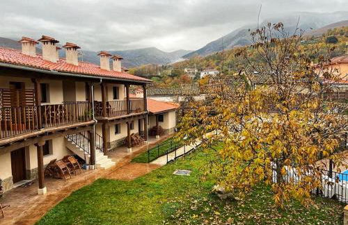 APARTAMENTOS DOÑA JIMENA DEL AMBROZ 4 Estrellas complejo único en el centro del pueblo - Foto 11