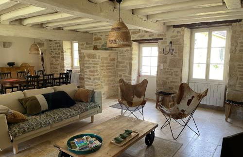 La Closerie de Gigny Maison Templiere avec Piscine,jacuzzi - Foto 3