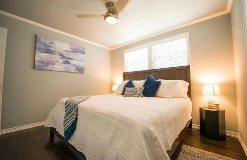 Walk to the Silos! 3 Bed 1960's Bungalow near Baylor - Foto 60