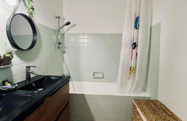 Bel Appartement Gare Centre Face aux Remparts 8 personnes Parking WIFI - Photo 53