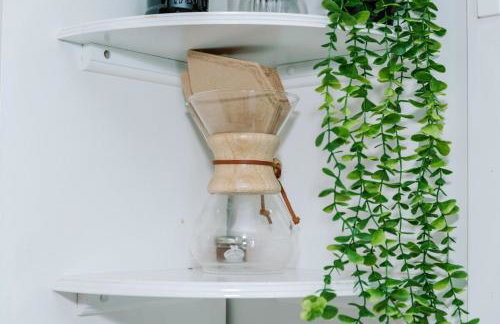 Serene Silver Lake 1 bedroom 1 bathroom Back house With Private Backyard - Photo 37