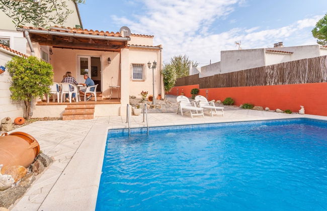 Peaceful Holiday Home in Costa Brava With Private Pool - Foto 13