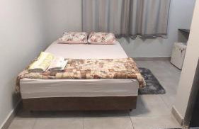 Kitnet independente confortável e muito bem localizada - Foto 2