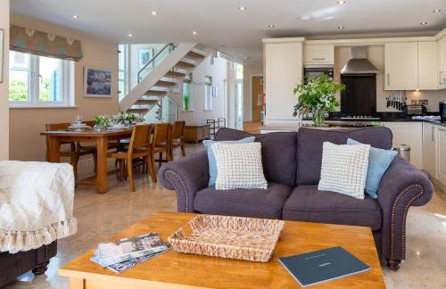 Trewhiddle Retreat V8 by Together Travel - Luxury 3-Bedroom Villa - Foto 7