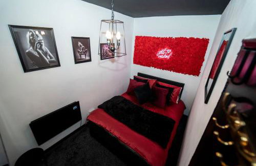 Play Queen - A Playful Unique Hot Tub Retreat - Foto 6