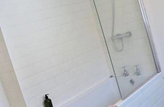 Bumblebee cottage Exmouth - Photo 11