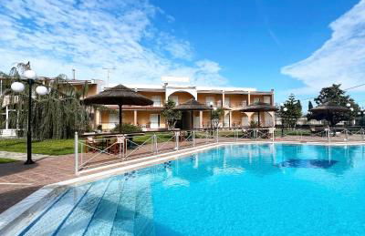 Hotel Kalamitsi Apartments - Photo 2