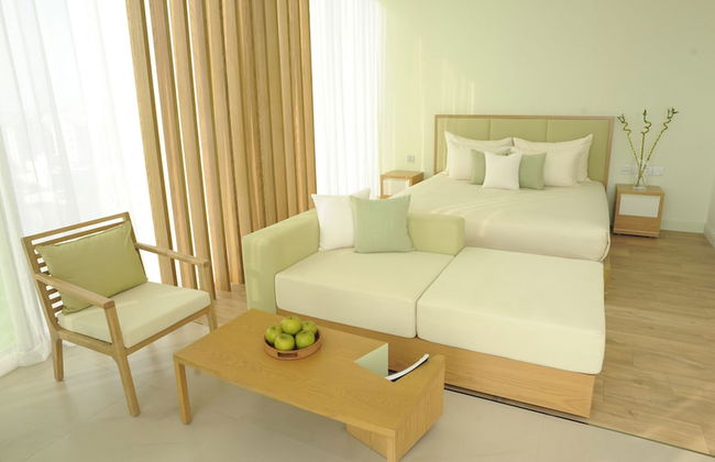 Sea and Sun Apartments - Photo 2