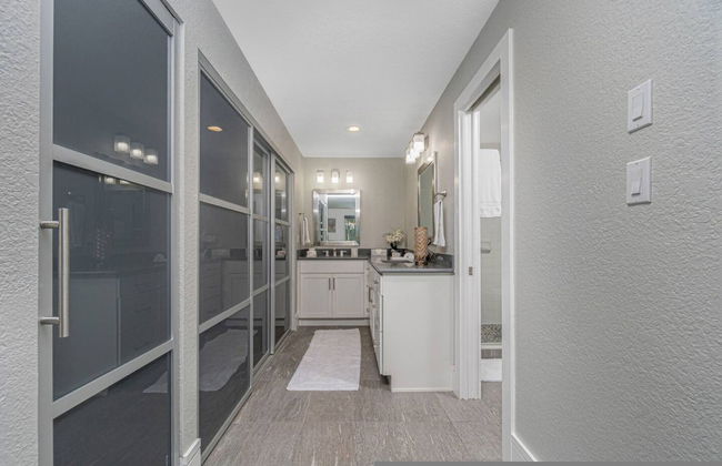 Tranquility - Waterfront Villa With Pool Dock - Photo 31