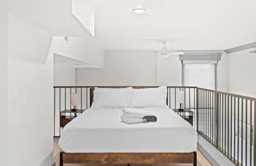 Chic and Comfy Unit w Free Parking Medical District - Foto 3