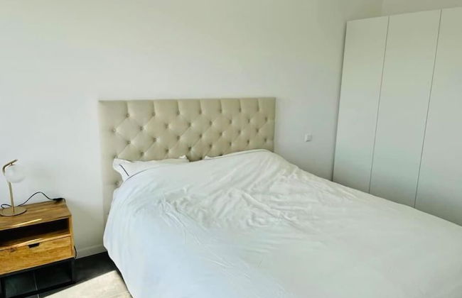 Large 1 bedroom with Terrace & Parking - Foto 2