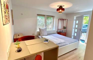 Stylisches See-Studio mit Badezugang & Garten - Photo 17