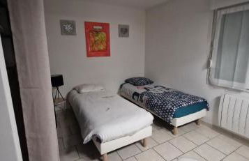 Appartement cosy spacieux parking gratuit en face - Foto 28