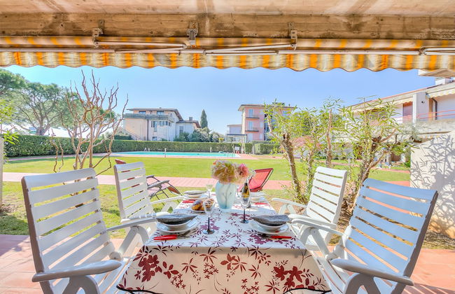 Lella Apartment Front Beach Garda Lake - Foto 21