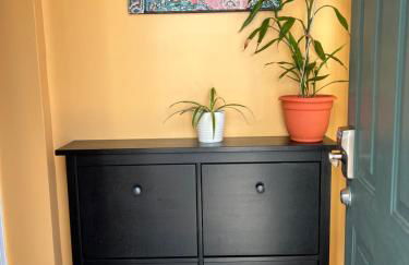 Beautiful 2-Bedroom, 2-Bath Townhouse - Photo 6