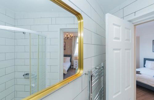 Open Mind Property - 4BR, 17 Guests & Free Parking - Foto 21