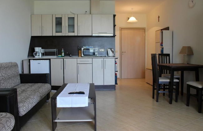 Aheloy Palace Apartments - Photo 2