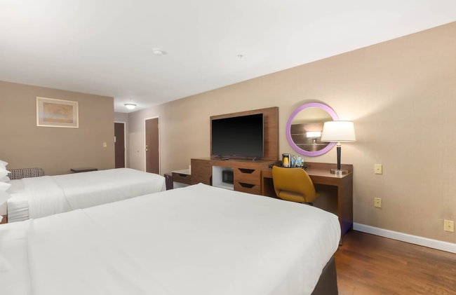 Medallion Inn & Suites - Foto 24