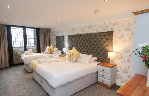 Mallard Engine Shed - Photo 14