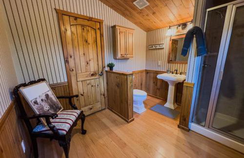 The Carriage House Walk to River Lake In Town - Foto 68