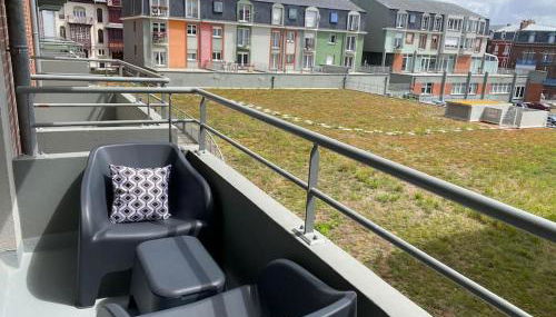 Trimaran Studio 10 mètres de la plage avec balcon/terrasse - Foto 5