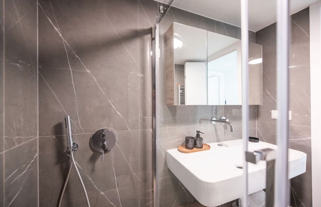 Serene seafront villas - Photo 51