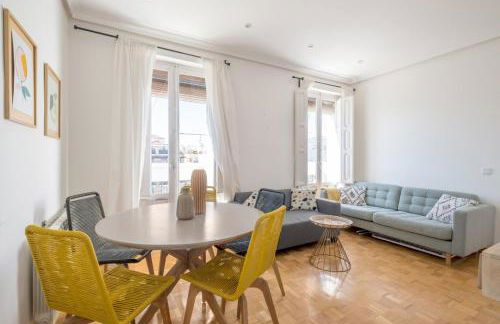 4 bedrooms 2 bathrooms furnished - Salamanca - bright - MintyStay - Photo 1