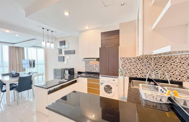 Restful And Simple 2Br At The Via And The Vue Apartment - Photo 13