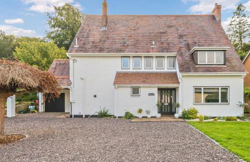 Blackthorn House - Photo 4