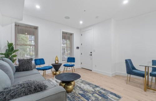 Capitol View 2 DC Townhouse Condo with Private Backyard and Garage Parking - Foto 5