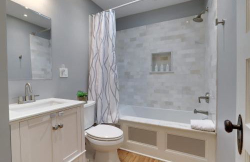 Sojourn's Capitol Hill Charmer Superb for Families - Foto 17