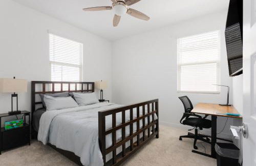 Modern Desert Home-Great for families & groups, near golf, hiking, and city fun, Private in-law suite with own entrance also available separately - Foto 19