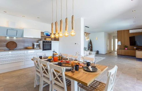 4 Bedroom Cozy Home In Marcana - Foto 24