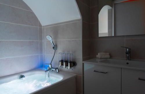 Le Bohème - Spa/Netflix/Wifi Fibre - Séjour Lozère - Foto 24