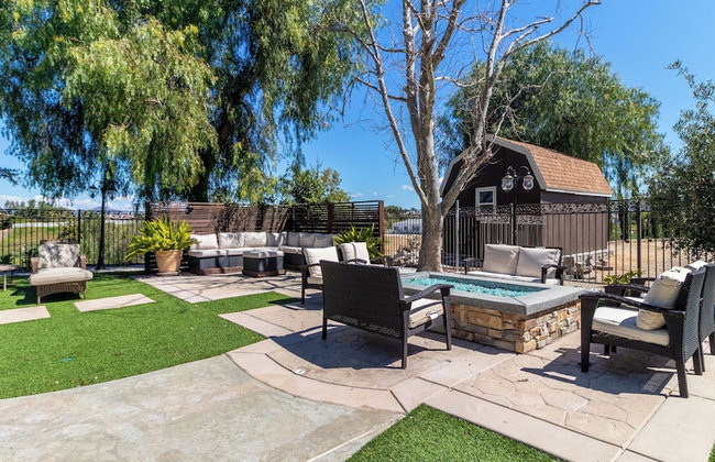 Chateau Syrah by Avantstay Picturesque Estate w/ Pool, Hot Tub, Table Tennis & Pool Table New Pickleball Court + Basketball Hoop - Foto 76