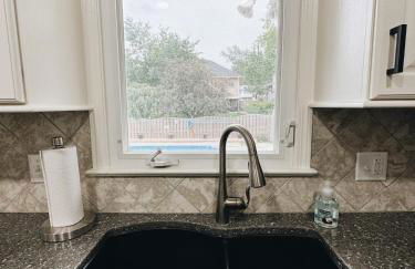 Newly Renovated Home With Pool - Foto 10