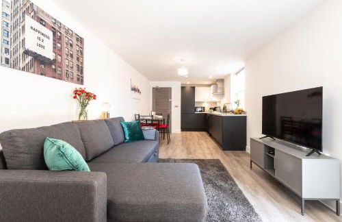 Welcome - BUSINESS or PLEASURE! Southampton 'City Vibes' # Stylish Apartment with Outdoor Courtyard! 1-4 Guests BOOK YOUR CITY BREAK or PRE-CRUISE STAY! CLOSE TO MAYFLOWER THEATRE, UNIVERSITIES, CRUISE TERMINALS, HOSPITALS & SHOPS! - Photo 9