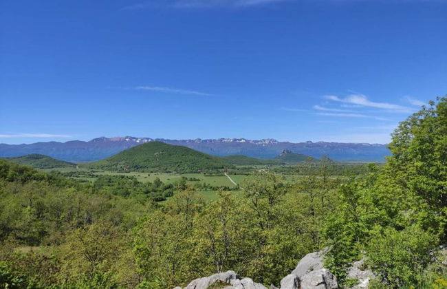 Quiet Country Side Cottage with Private Garden & WiFi near Nature Park Velebit - Foto 26