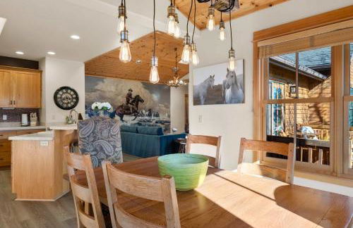 New Build Walk to Sisters Arcade Peloton Fire Pit - Foto 16