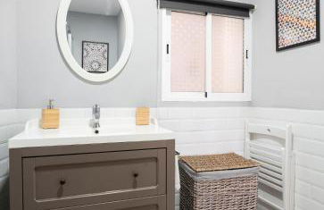 Warm Light of Albayzin - Free Parking 15 min away - Foto 8