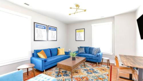 Stay, Play and Pass Go at the Monopoly Penthouse! - Foto 1