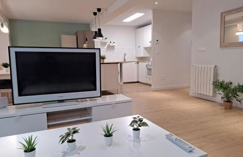 VISTAS MURALLA CENTRICO EN ZONA PEATONAL Wi-fi VUT LU 3270 - Foto 2