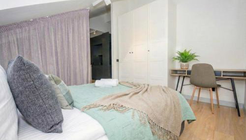 InPoint Sunny Studio next to Wawel Castle - Kossaka 5 Self Check-in - Foto 4, wardrobe