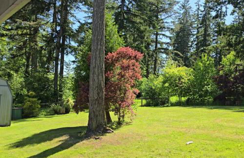 Stay by the Bay - Photo 13