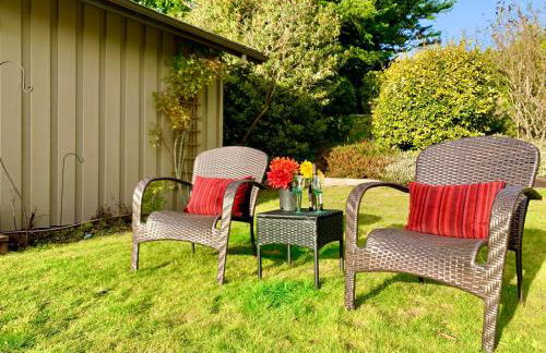 The Redwood Guesthouse at the Floras Lake Getaway - Foto 42