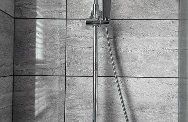 Sparkling Space - Twin or King Beds - Photo 6