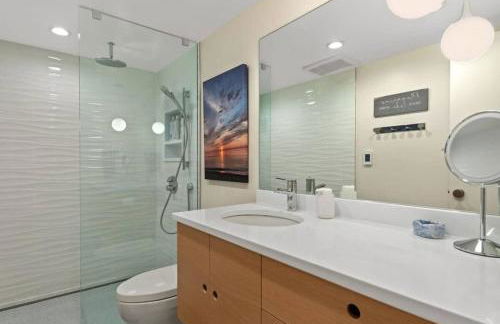 Mid Century Beauty with Huge Sunny Porch - Foto 21