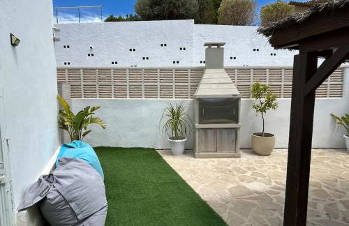 Espectacular villa junto a la playa, piscina privada y vistas al mar - Foto 17